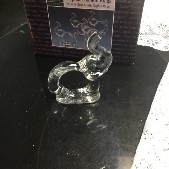 Napkin ring, dinner party, elephant vintage Pier 1 nickel plated napkin ring - Picture 1 of 9